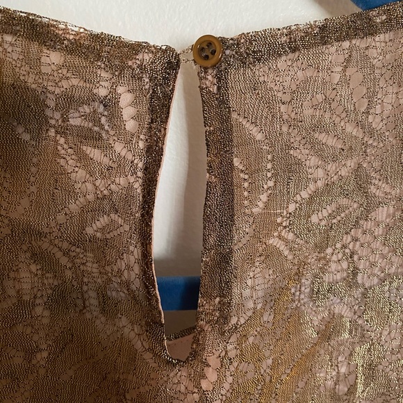 Top - Picture 4 of 4